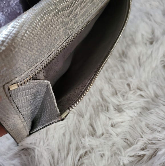 AUTHENTIC Micheal kors clutch - Picture 6 of 8